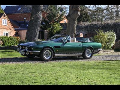 Aston Martin+V8 Volante